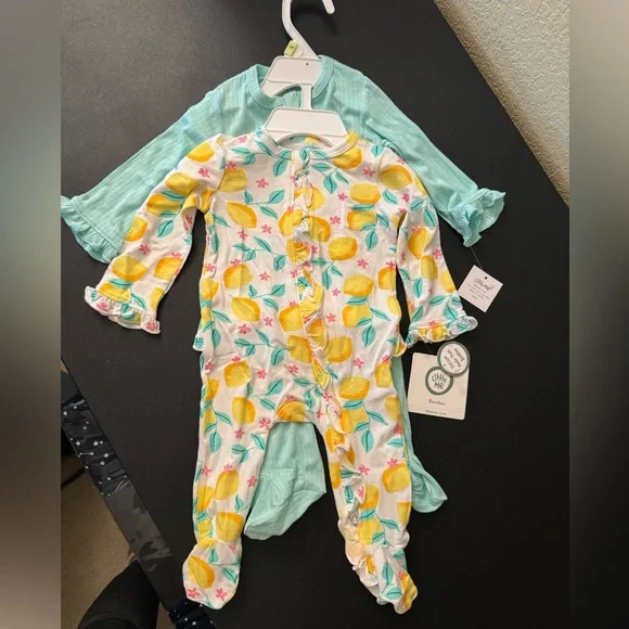 LITTLE ME. 2 piece footies set - Picture 2 of 8